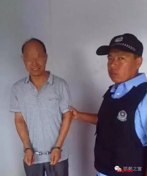 8月9日6時許，邯鄲大名鋪上高速口檢查站執(zhí)勤民警對一輛白色捷達車進行安檢時，車上一名男乘客自稱忘帶身份證，民警遂讓該男子提供其身份證號。經(jīng)核查，該男子為許某良，系涉嫌保險詐騙網(wǎng)上逃犯。該許于5月31日，騙取國家養(yǎng)老保險金12萬余元，被魏縣公安局網(wǎng)上追逃。